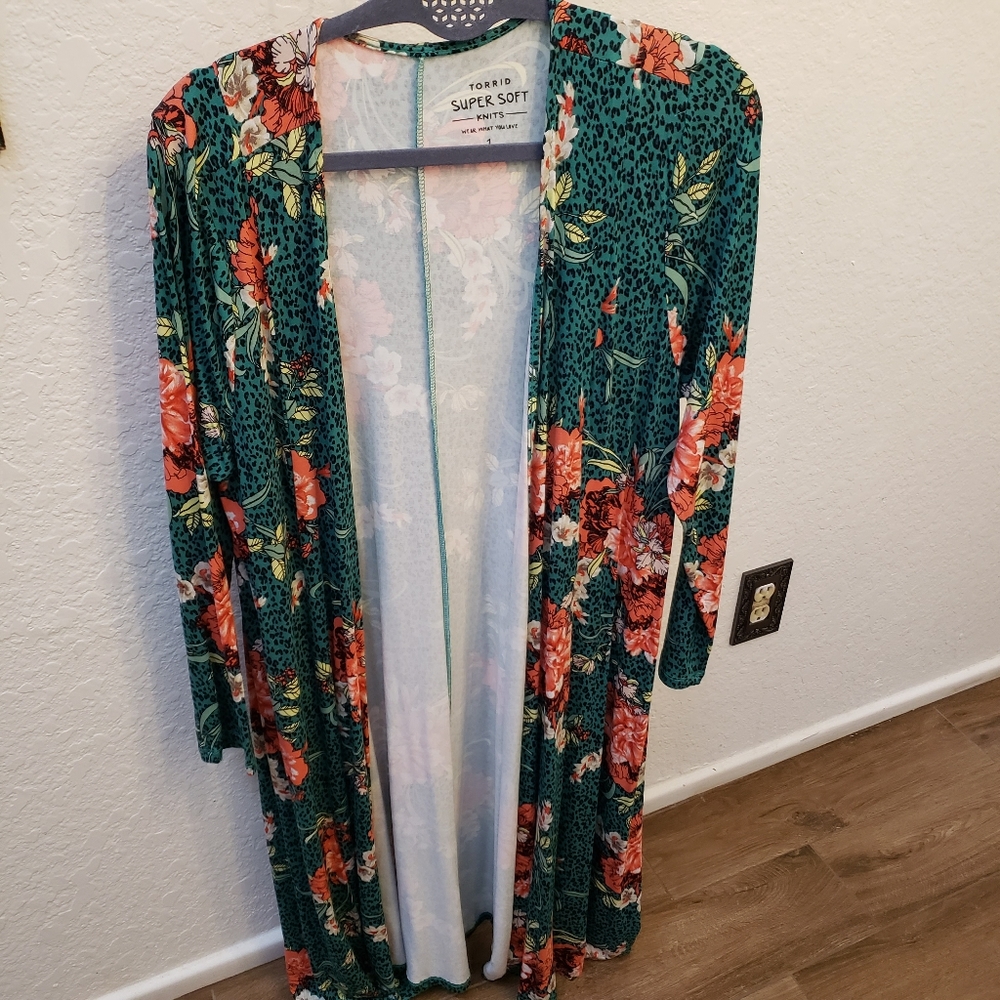 Torrid Duster/Kimono Size 1